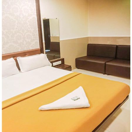 Gurukripa Nx Lodging By Wb Inn Thane Exterior photo