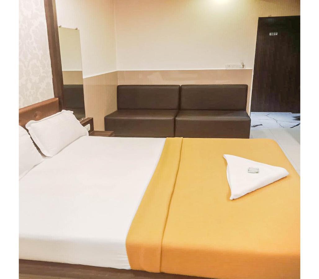 Gurukripa Nx Lodging By Wb Inn Thane Exterior photo